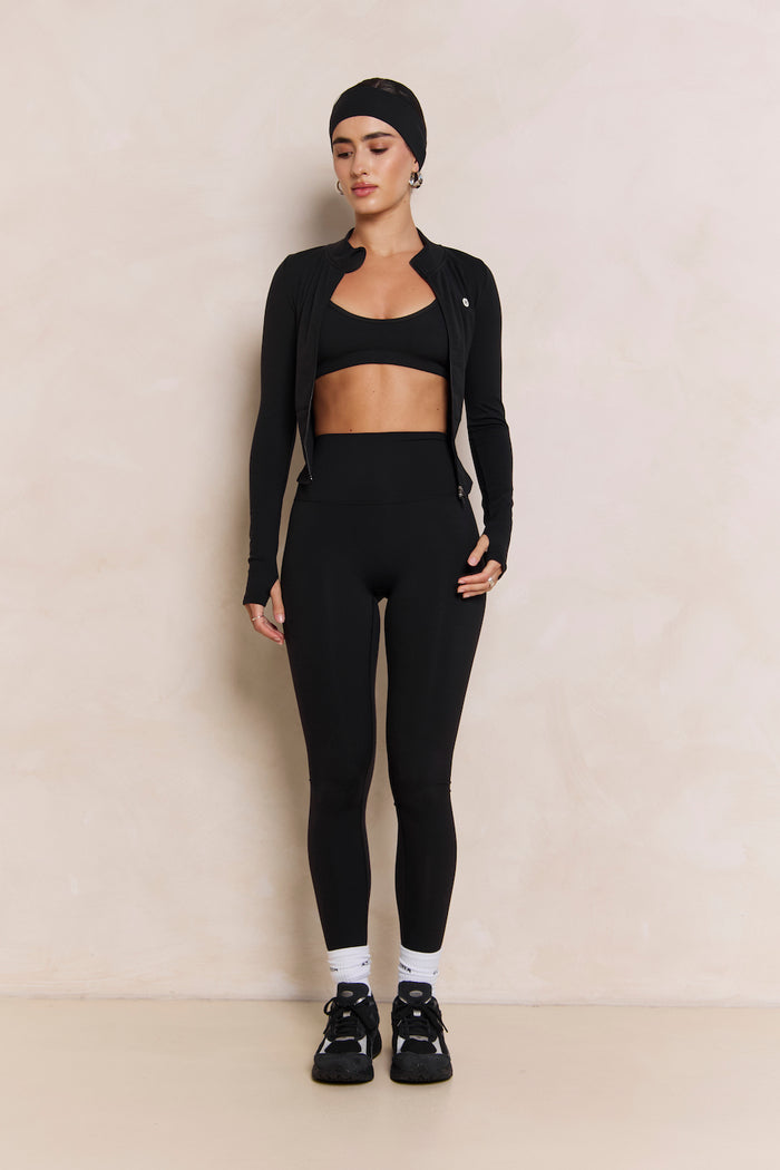 Astoria Airvíve Halter Sports Bra - Black