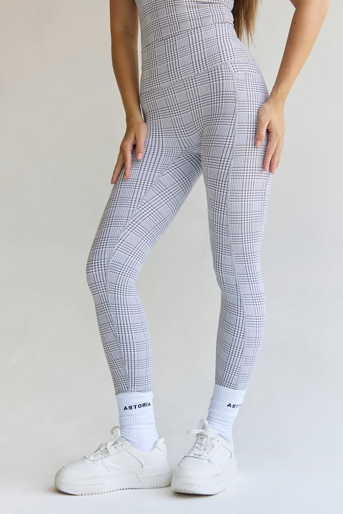 Astoria Airvíve Pocket Legging - Grey Plaid