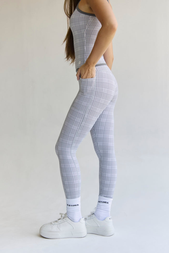 Astoria Airvíve Pocket Legging - Grey Plaid