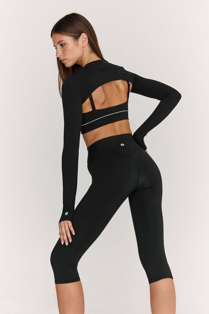 Astoria Airvíve Shrug - Black