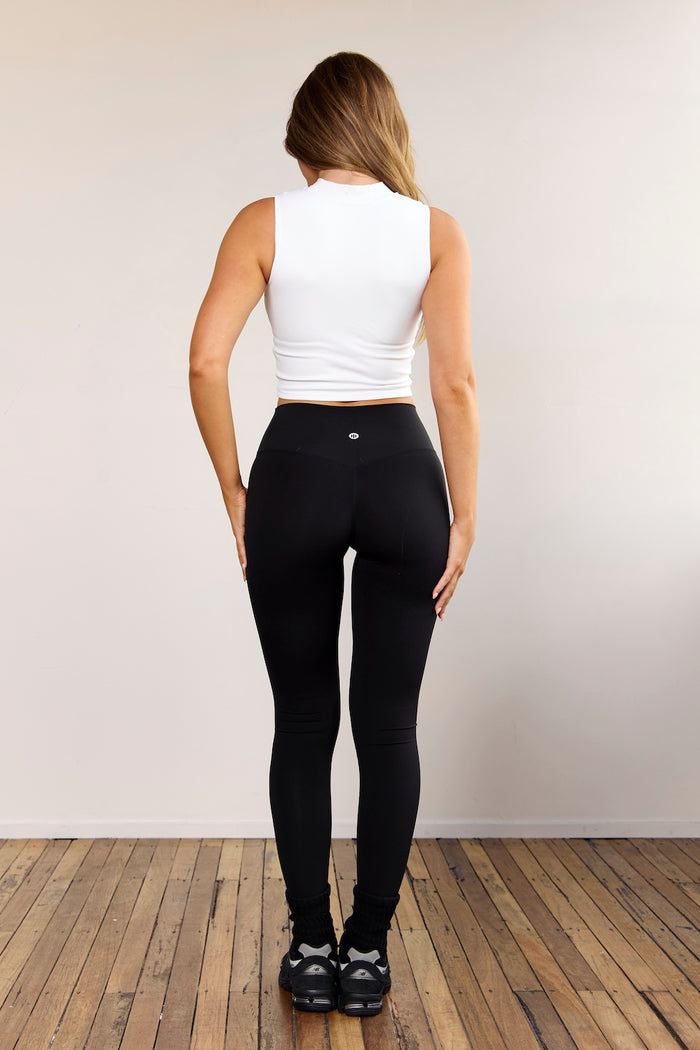 Astoria LIVE LUXE Mockneck - White