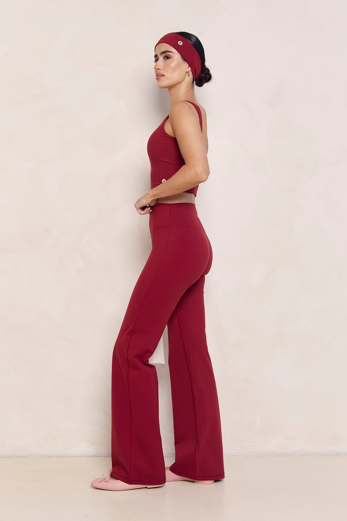 Astoria LUXE BALANCE Scoopback Sports Crop - Merlot