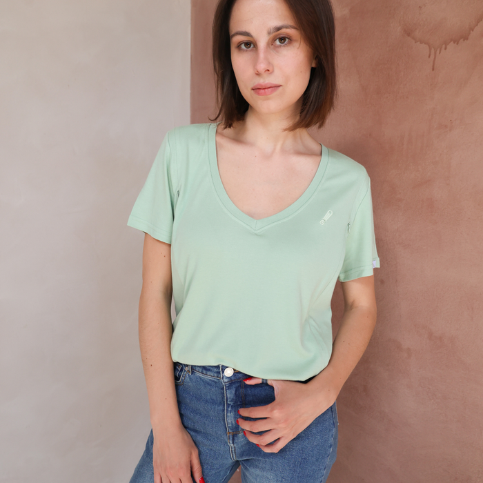 Breastfeeding T-Shirt V-Neck Sage Green