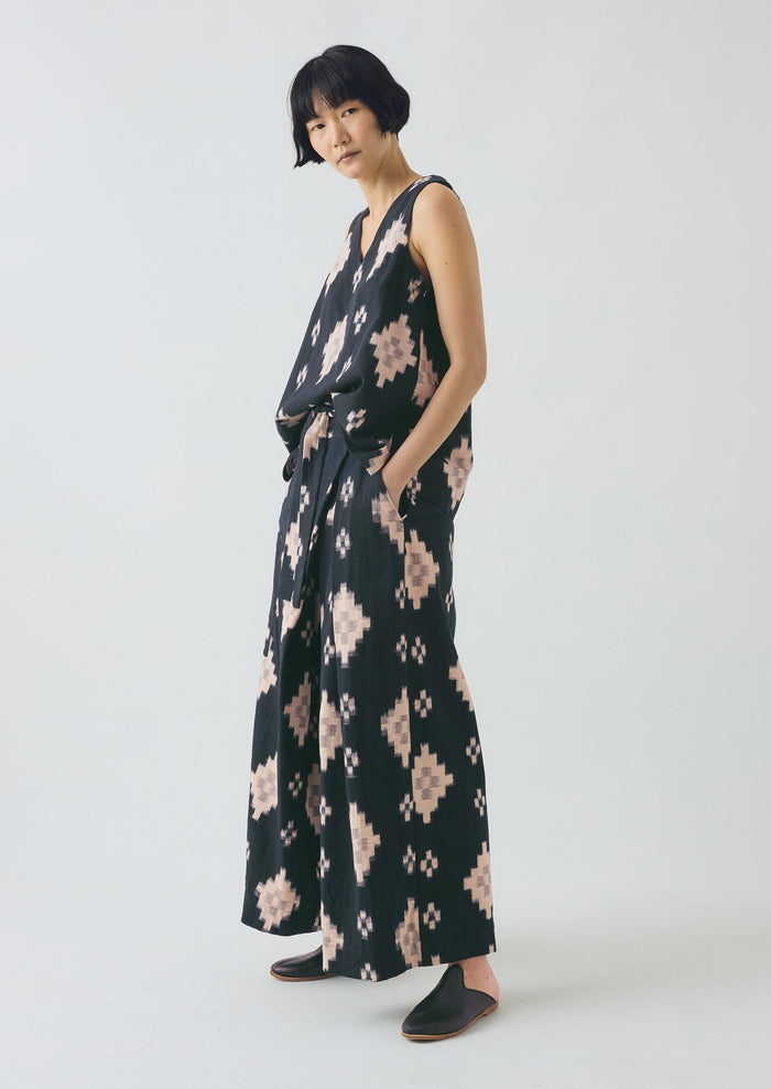 Fugue Ikat V-Neck Tank | Midnight/Sand