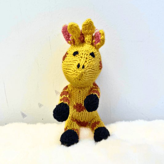 Baby Knit Buddy  | Jerry the Giraffe finn + emma