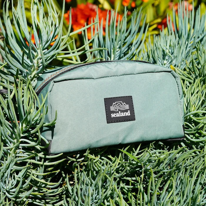 MajiTex Toastie Storage Bag - Green toiletry/multipurpose bag with 'Sealand' logo