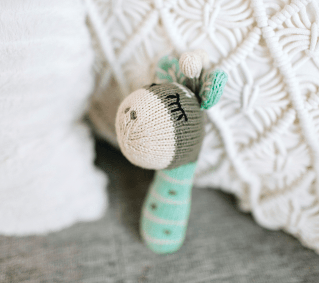 Baby mini rattle | ami the giraffe finn + emma