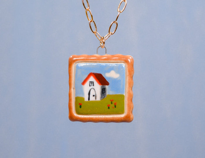 Villa Frame Necklace