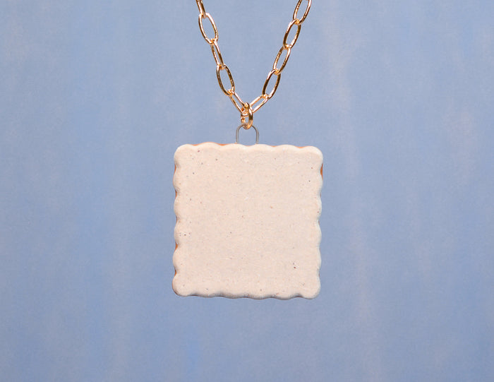 Villa Frame Necklace