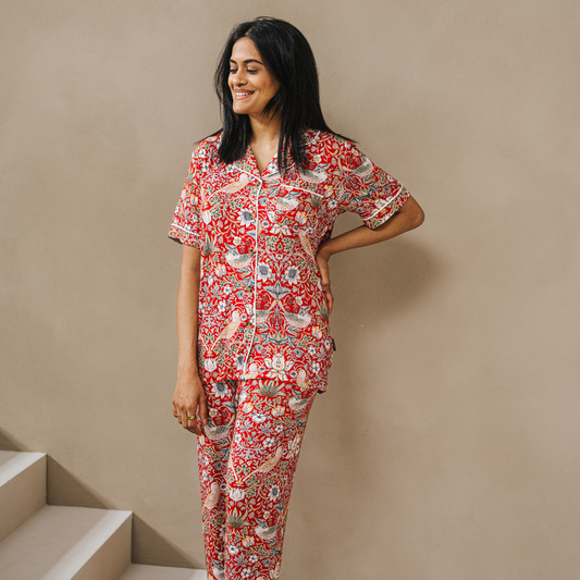 William Morris Ladies Pyjamas Set Strawberry Thief Red