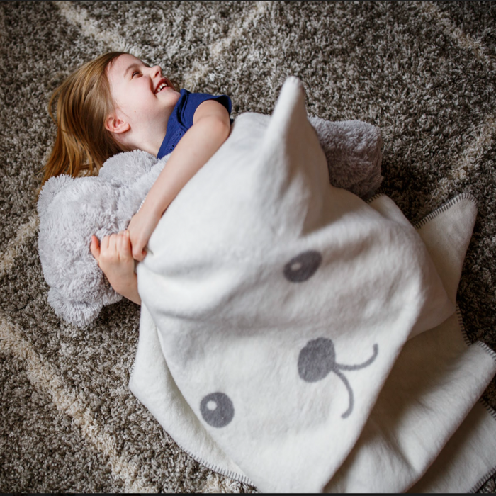 Wonder Small Throw Blanket